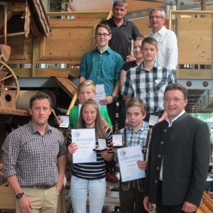 Ehrung durch Skiverband: 2x Bronzener Ski und Nachwuchsförderpreis im Skilanglauf an den WSV